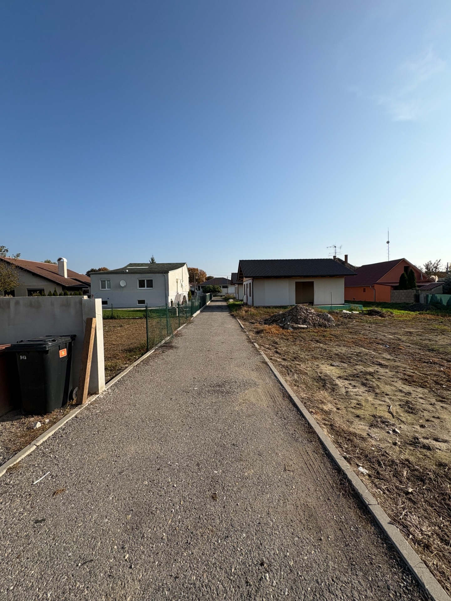 REZERVOVANÉ – PREDAJ – Stavebný pozemok v obci Horná Kráľová
